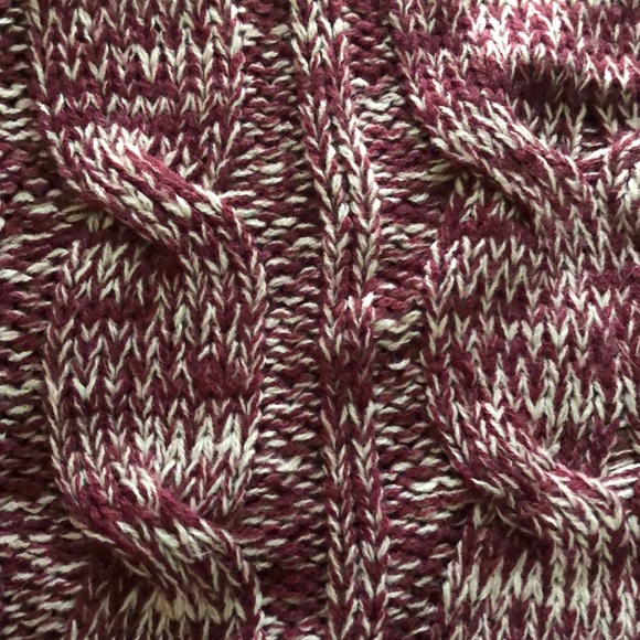 SO maroon and white sweater - Picture 2 of 3